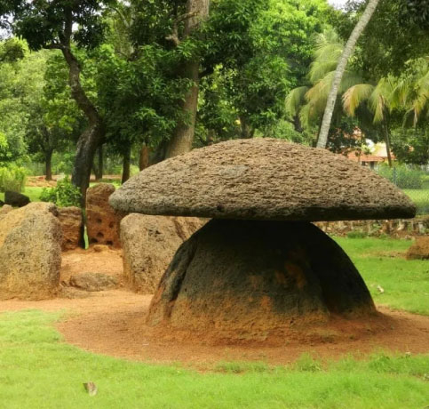 Kudakkallu Munimada tourist place near Winner Club